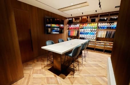 アストンマーティン銀座店内写真3